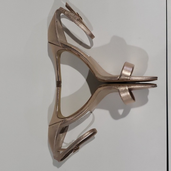 SAKS 5TH AVE MARIS 5.5 - Picture 3 of 6